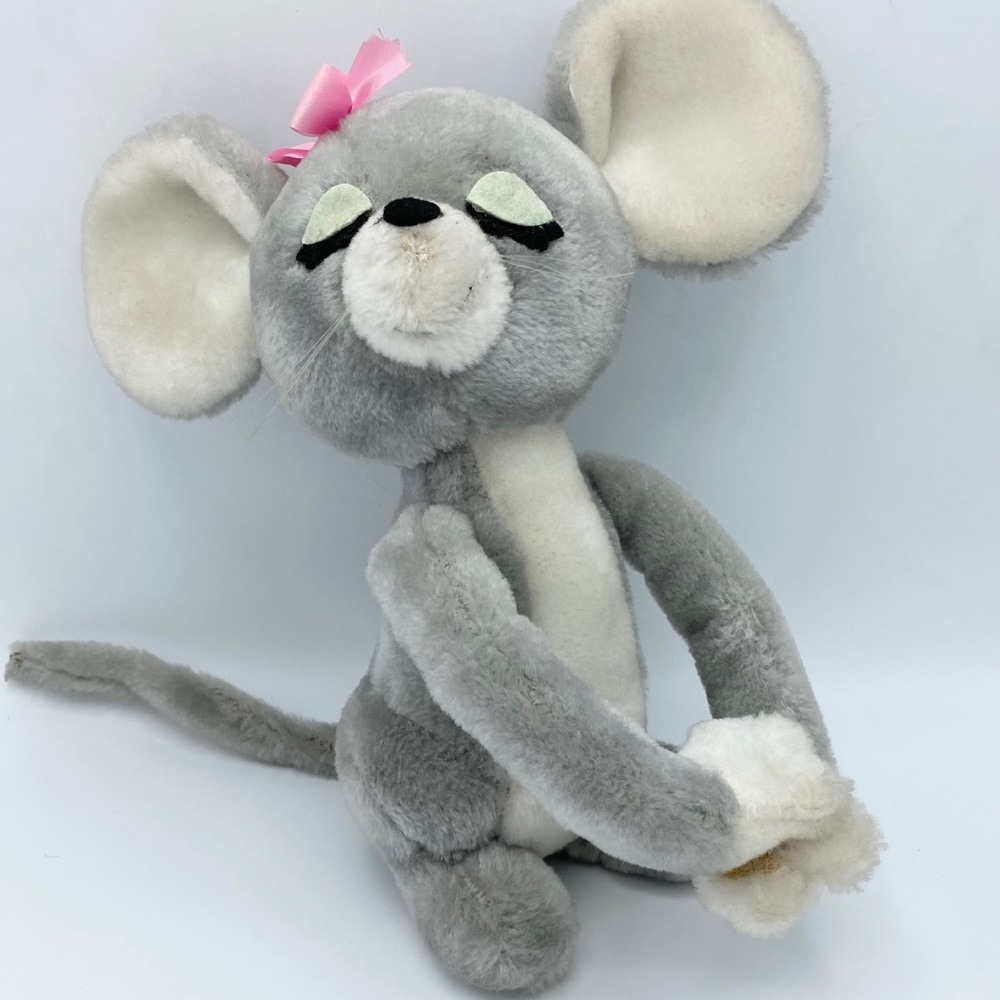 Dakin Vintage 1976 Hugging‎ Girl Mouse Gray Plush